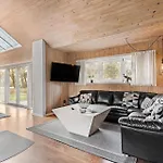 In With Sauna Semesterbostad